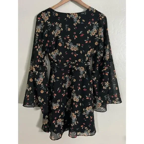 Free People‎ Retro Black Lilou Printed Mini Dress Floral Bell Sleeves Boho - Picture 7 of 7